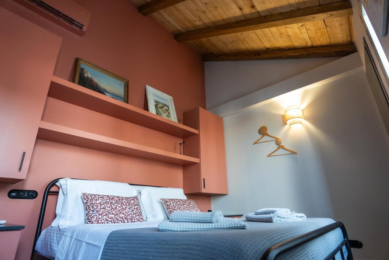 Villa Hermes In Anafiotika Athens ! Bagian luar foto